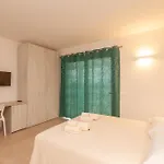 Couette-café Lu Sulianu 3*